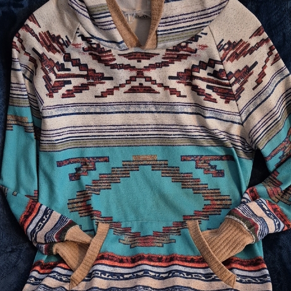 OP Aztec Pattern Hoodie in Blue and Tan - Picture 5 of 10